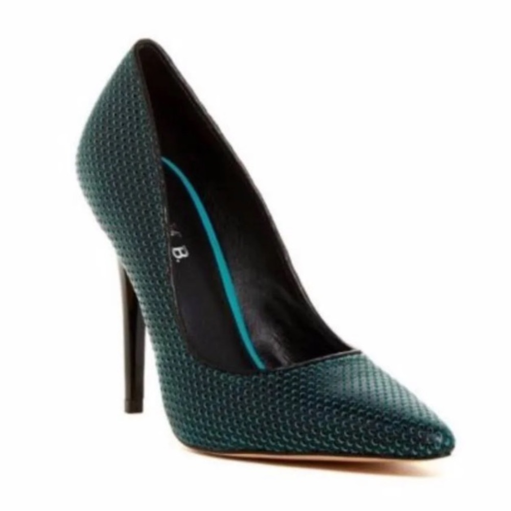 L.A.M.B. Bee blue green perforated heels stilettos pumps black patent leather